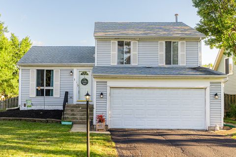 Tiny photo for 1 Aspen Court, Streamwood, IL 60107 (MLS # 12448428)