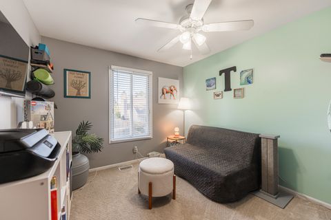 Tiny photo for 1 Aspen Court, Streamwood, IL 60107 (MLS # 12448428)