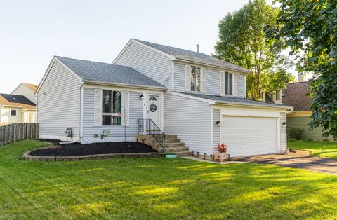 Photo of 1 Aspen Court, Streamwood, IL 60107 (MLS # 12448428)
