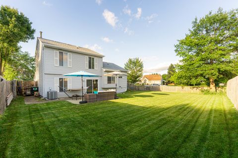 Tiny photo for 1 Aspen Court, Streamwood, IL 60107 (MLS # 12448428)
