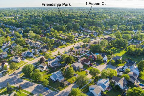 Tiny photo for 1 Aspen Court, Streamwood, IL 60107 (MLS # 12448428)