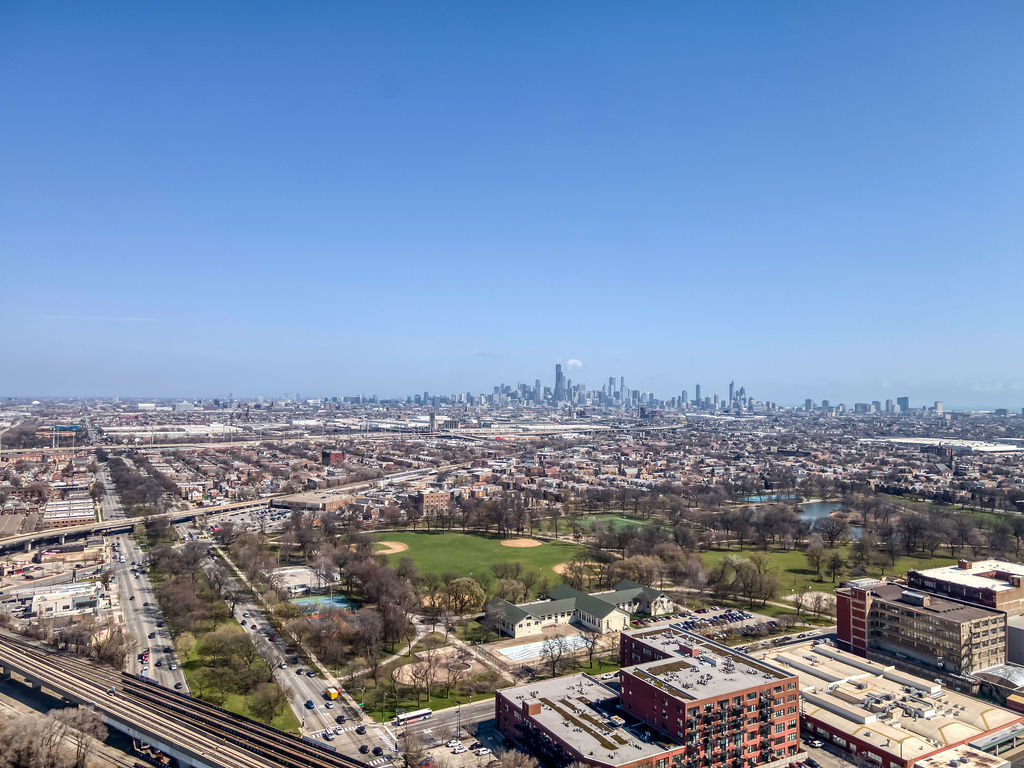 4000 S WESTERN Avenue 4