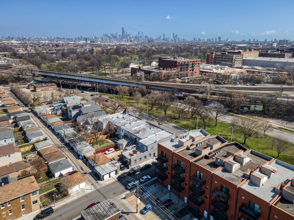 4000 S WESTERN Avenue 4