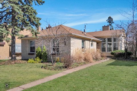 Tiny photo for 10025 S Hamilton Avenue, Chicago, IL 60643 (MLS # 12581015)