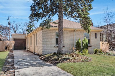 Tiny photo for 10025 S Hamilton Avenue, Chicago, IL 60643 (MLS # 12581015)