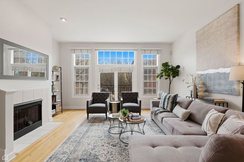 Tiny photo for 844 N Ogden Avenue, Chicago, IL 60642 (MLS # 12610512)