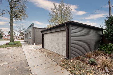 Tiny photo for 6928 Pershing Road, Berwyn, IL 60402 (MLS # 12418514)