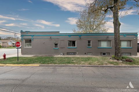 Tiny photo for 6928 Pershing Road, Berwyn, IL 60402 (MLS # 12418514)