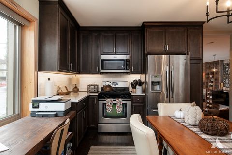 Tiny photo for 6928 Pershing Road, Berwyn, IL 60402 (MLS # 12418514)