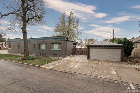 Tiny photo for 6928 Pershing Road, Berwyn, IL 60402 (MLS # 12418514)