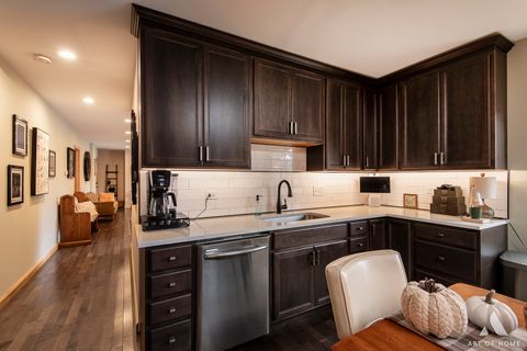 Tiny photo for 6928 Pershing Road, Berwyn, IL 60402 (MLS # 12418514)