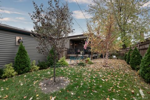 Tiny photo for 6928 Pershing Road, Berwyn, IL 60402 (MLS # 12418514)