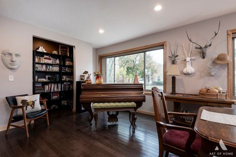 Tiny photo for 6928 Pershing Road, Berwyn, IL 60402 (MLS # 12418514)