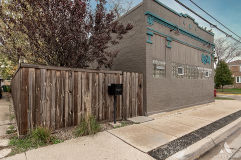 Tiny photo for 6928 Pershing Road, Berwyn, IL 60402 (MLS # 12418514)