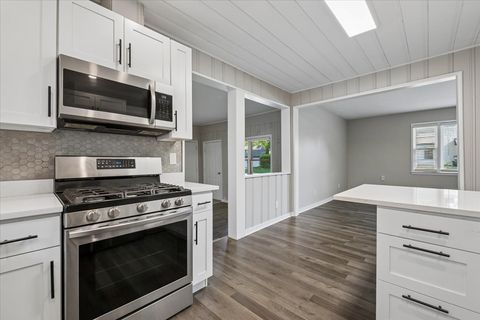 Tiny photo for 110 W 12th Avenue, Naperville, IL 60563 (MLS # 12707337)