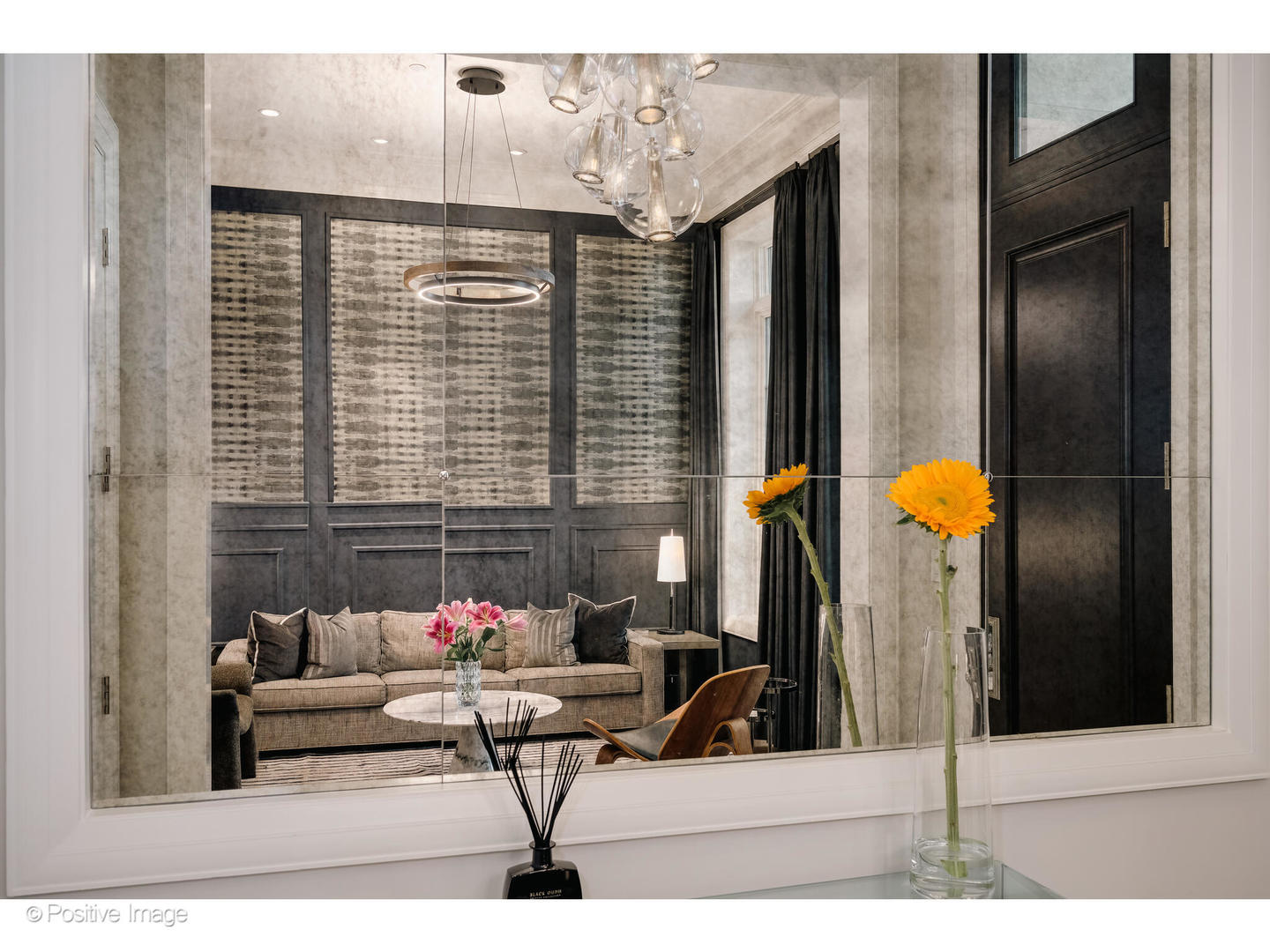 1720 N MOHAWK Street