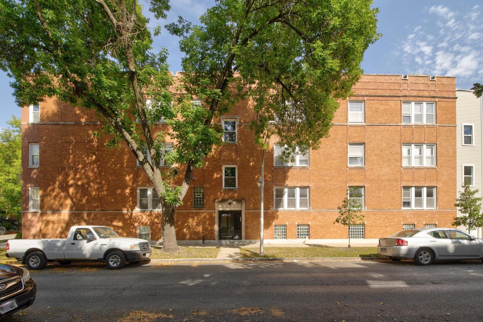 3720 W Altgeld Street 1W
