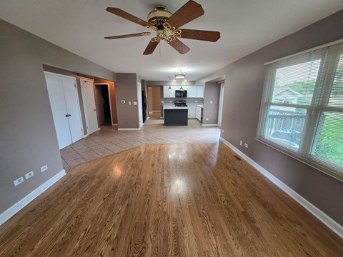 Tiny photo for 180 Farmgate Drive, Schaumburg, IL 60193 (MLS # 12711993)