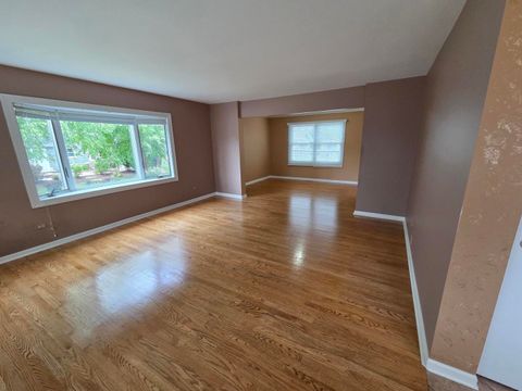 Tiny photo for 180 Farmgate Drive, Schaumburg, IL 60193 (MLS # 12711993)