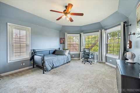 Tiny photo for 2321 Courtland Court, Aurora, IL 60502 (MLS # 12462648)