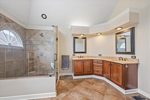 Tiny photo for 2321 Courtland Court, Aurora, IL 60502 (MLS # 12462648)
