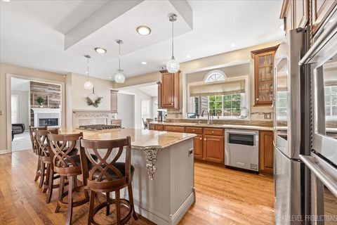 Tiny photo for 2321 Courtland Court, Aurora, IL 60502 (MLS # 12462648)