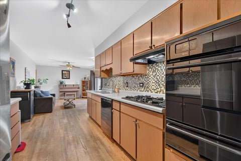 Tiny photo for 913 S Lancaster Street, Mount Prospect, IL 60056 (MLS # 12769548)