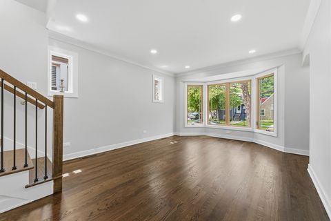 Tiny photo for 4903 N Moody Avenue, Chicago, IL 60630 (MLS # 12574640)