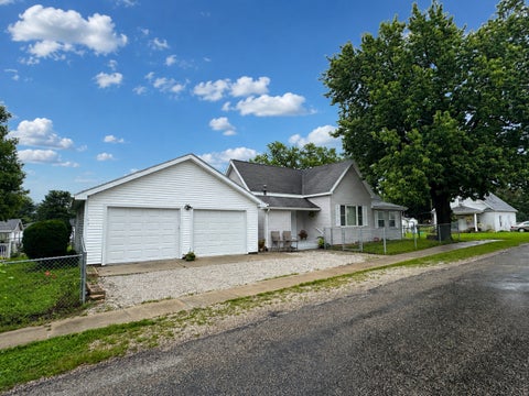 Photo of 201 Mc Kinley Street, Georgetown, IL 61846 (MLS # 12734301)