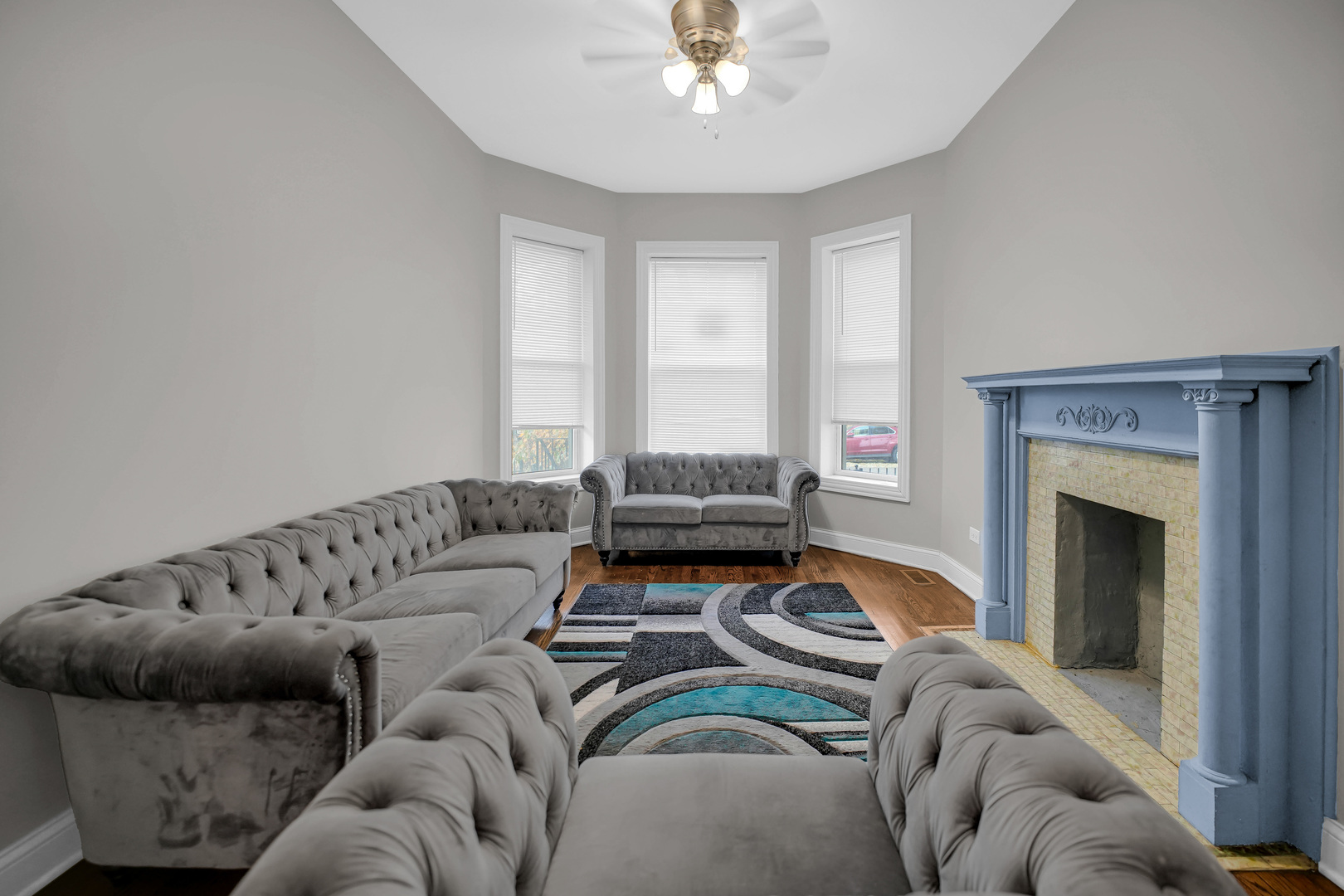 6527 S Vernon Avenue