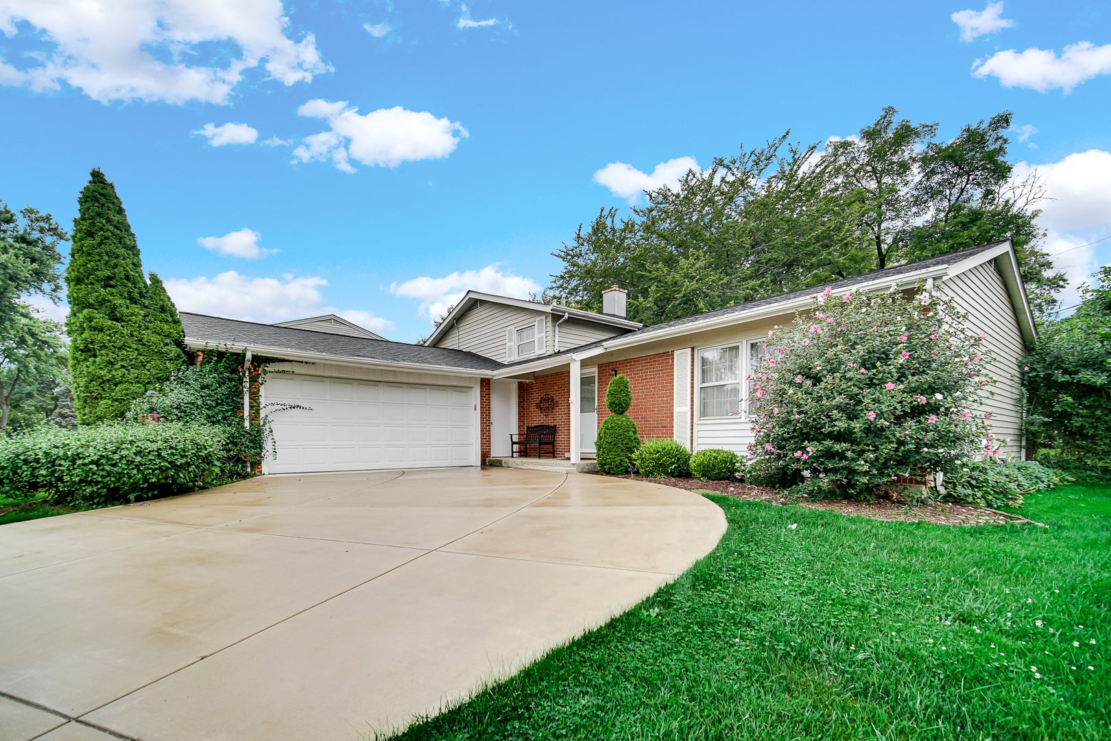 986 Harvard Lane