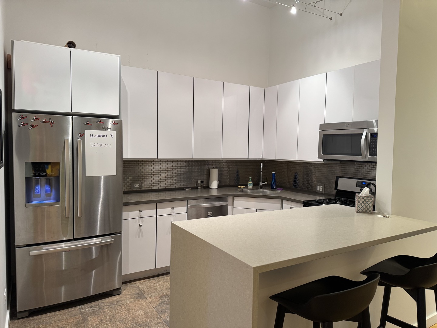 2048 W Belmont Avenue