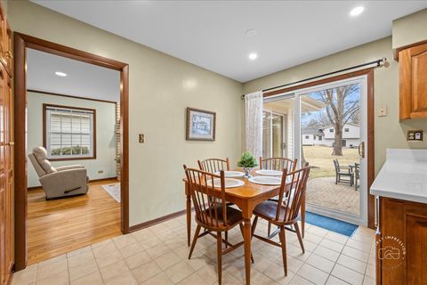Tiny photo for 77 Bluebird Lane, Naperville, IL 60565 (MLS # 12573063)