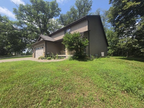 Tiny photo for 9932 123rd Street, Davenport, IA 52804 (MLS # 12769049)