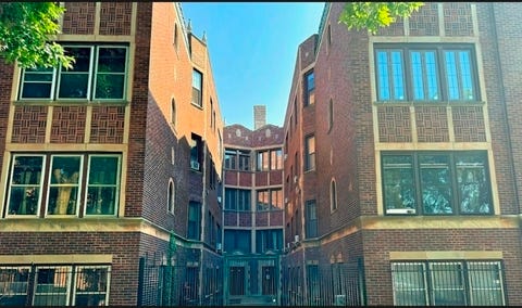 Photo of 815 E 53rd Street E #3, Chicago, IL 60615 (MLS # 12727970)
