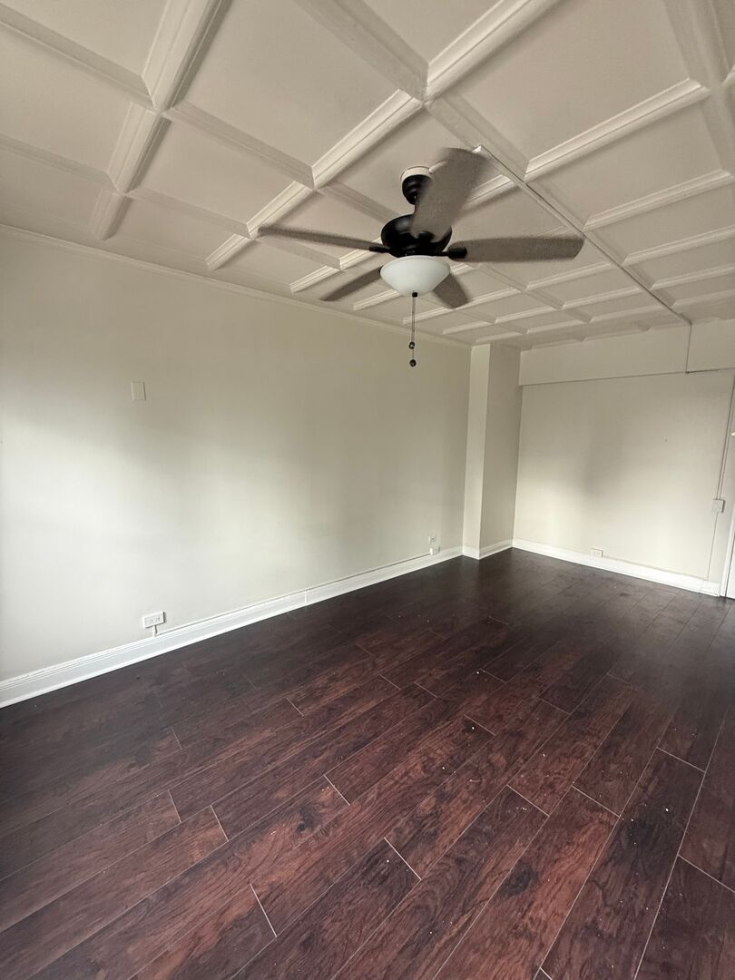 1211 N LASALLE Street 1001