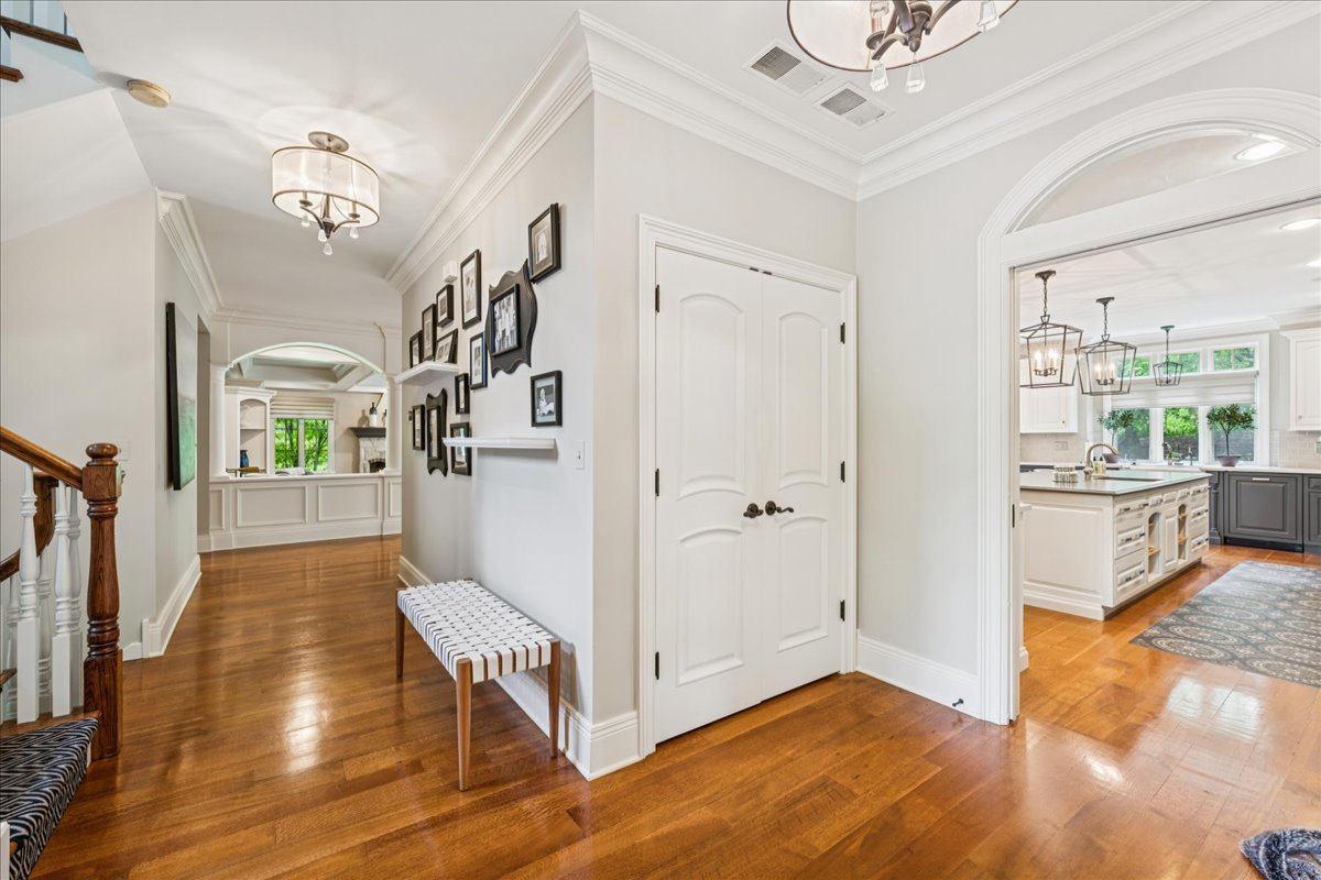2122 Stonebridge Court