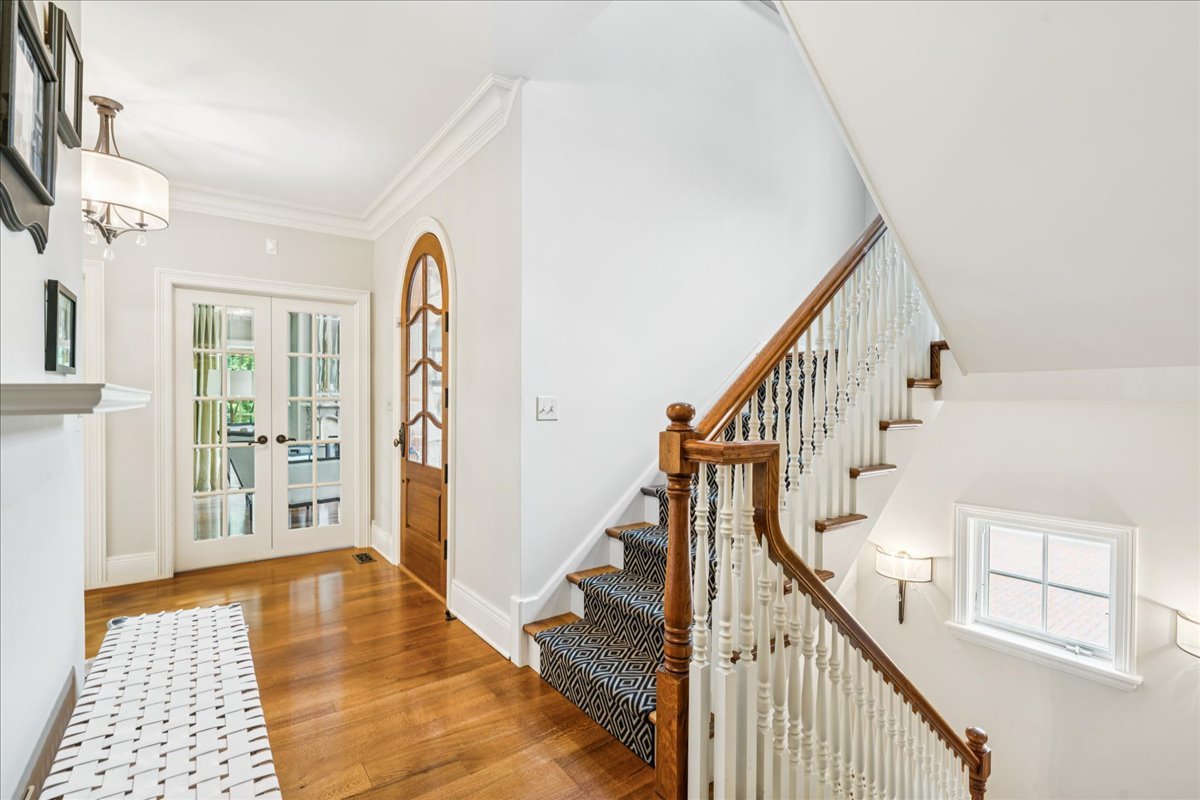 2122 Stonebridge Court