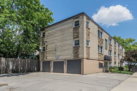 Tiny photo for 7952 MADISON Street #2E, River Forest, IL 60305 (MLS # 12410982)