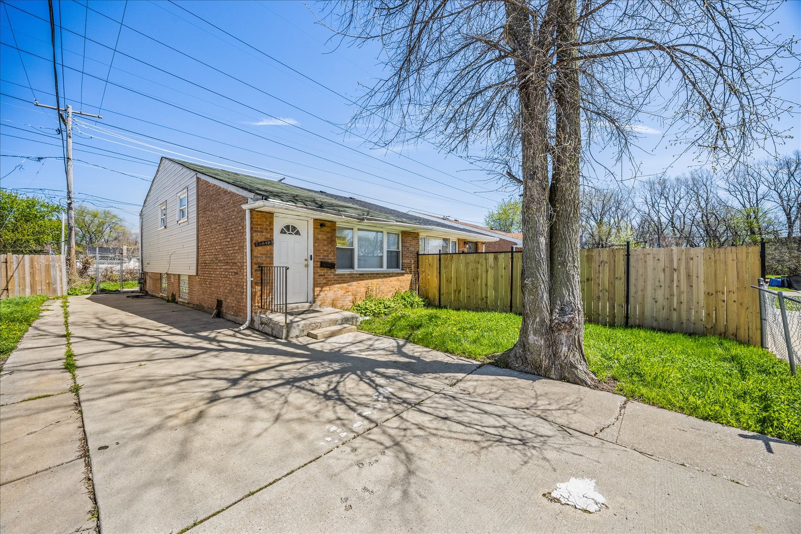 13313 S Eberhart Avenue