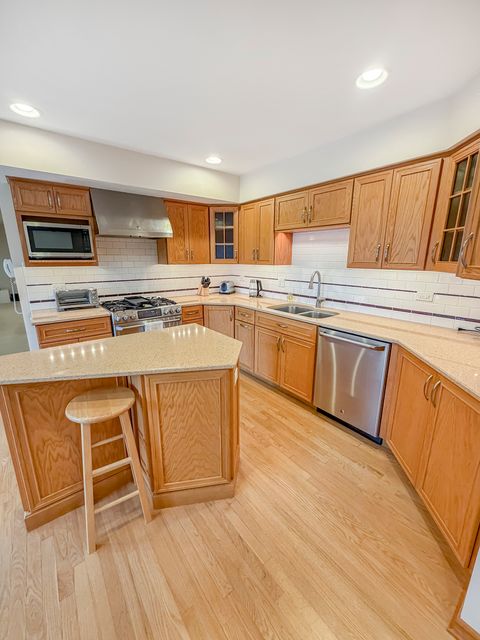 Tiny photo for 17W525 Concord Place, Darien, IL 60561 (MLS # 12631579)