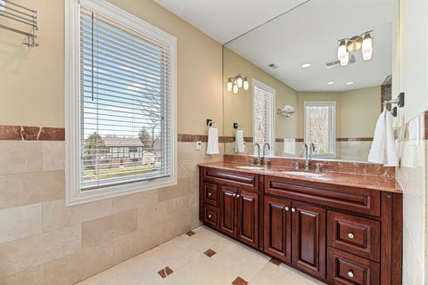 Tiny photo for 11556 W Elmwood Place, Deerfield, IL 60015 (MLS # 12578714)