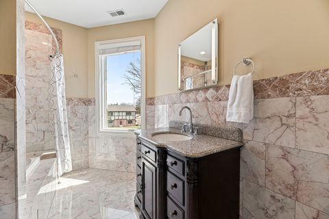 Tiny photo for 11556 W Elmwood Place, Deerfield, IL 60015 (MLS # 12578714)