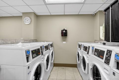 Tiny photo for 525 W Hawthorne Place #1001, Chicago, IL 60657 (MLS # 12598882)