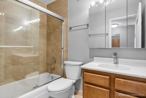 Tiny photo for 525 W Hawthorne Place #1001, Chicago, IL 60657 (MLS # 12598882)