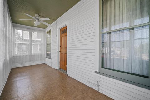 Tiny photo for 1205 E Oakland Avenue, Bloomington, IL 61701 (MLS # 12441585)