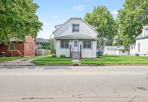 Tiny photo for 413 E Howard Street, Pontiac, IL 61764 (MLS # 12729542)