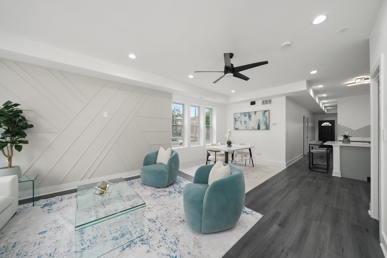 322 S Kostner Avenue