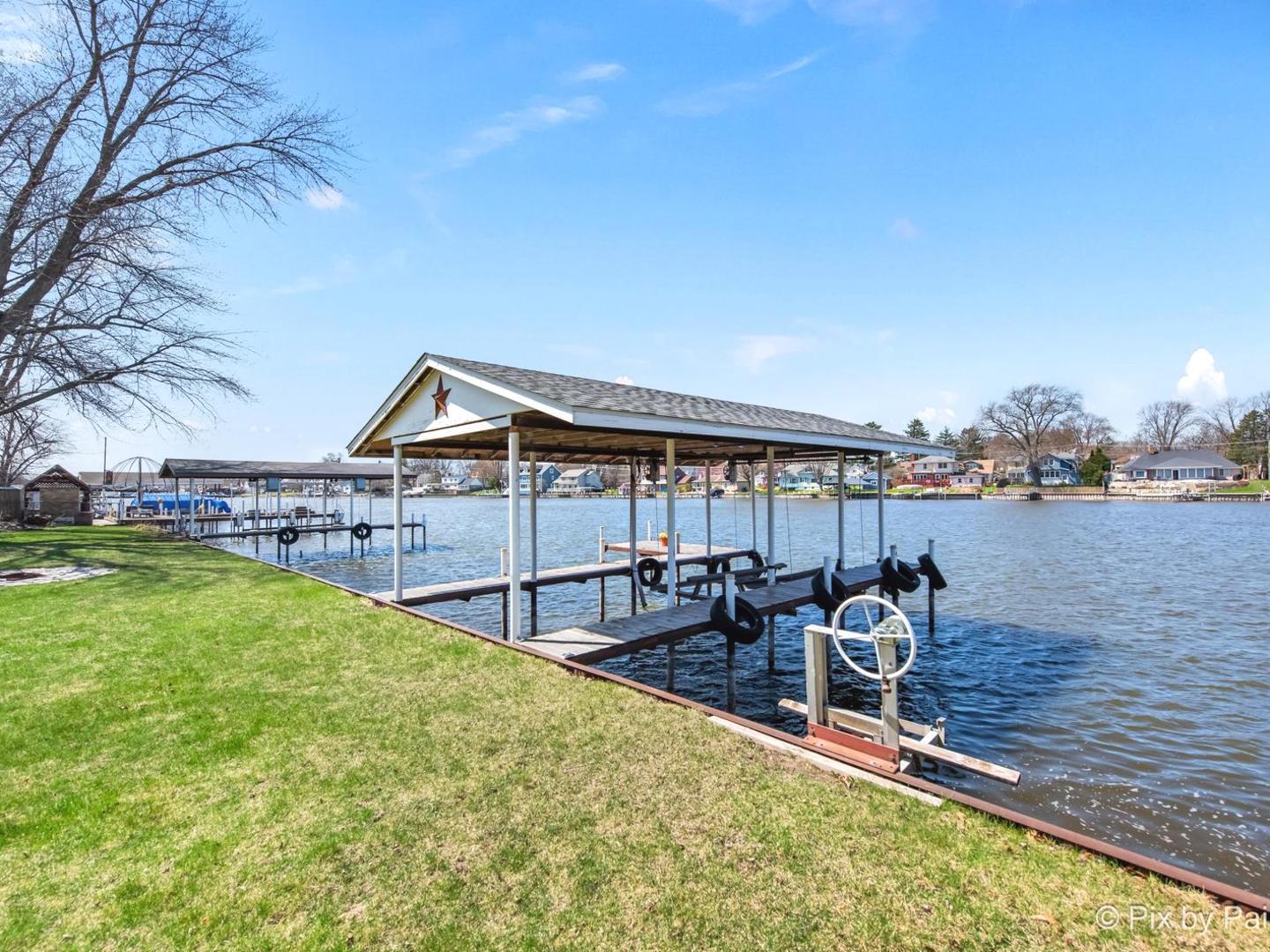 1425 N River Road