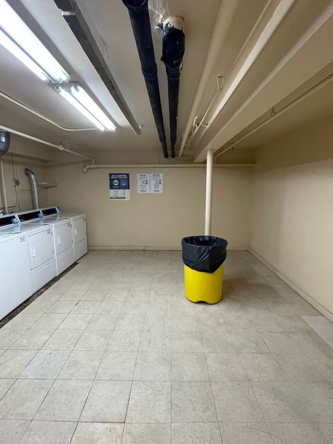 Tiny photo for 13 Kingery Quarter #106B, Willowbrook, IL 60527 (MLS # 12441891)